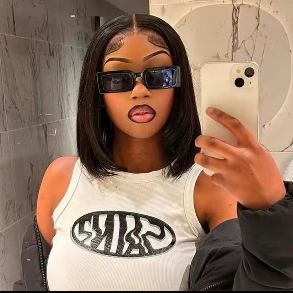Sleek Black Bob Wig glueless with band 14in